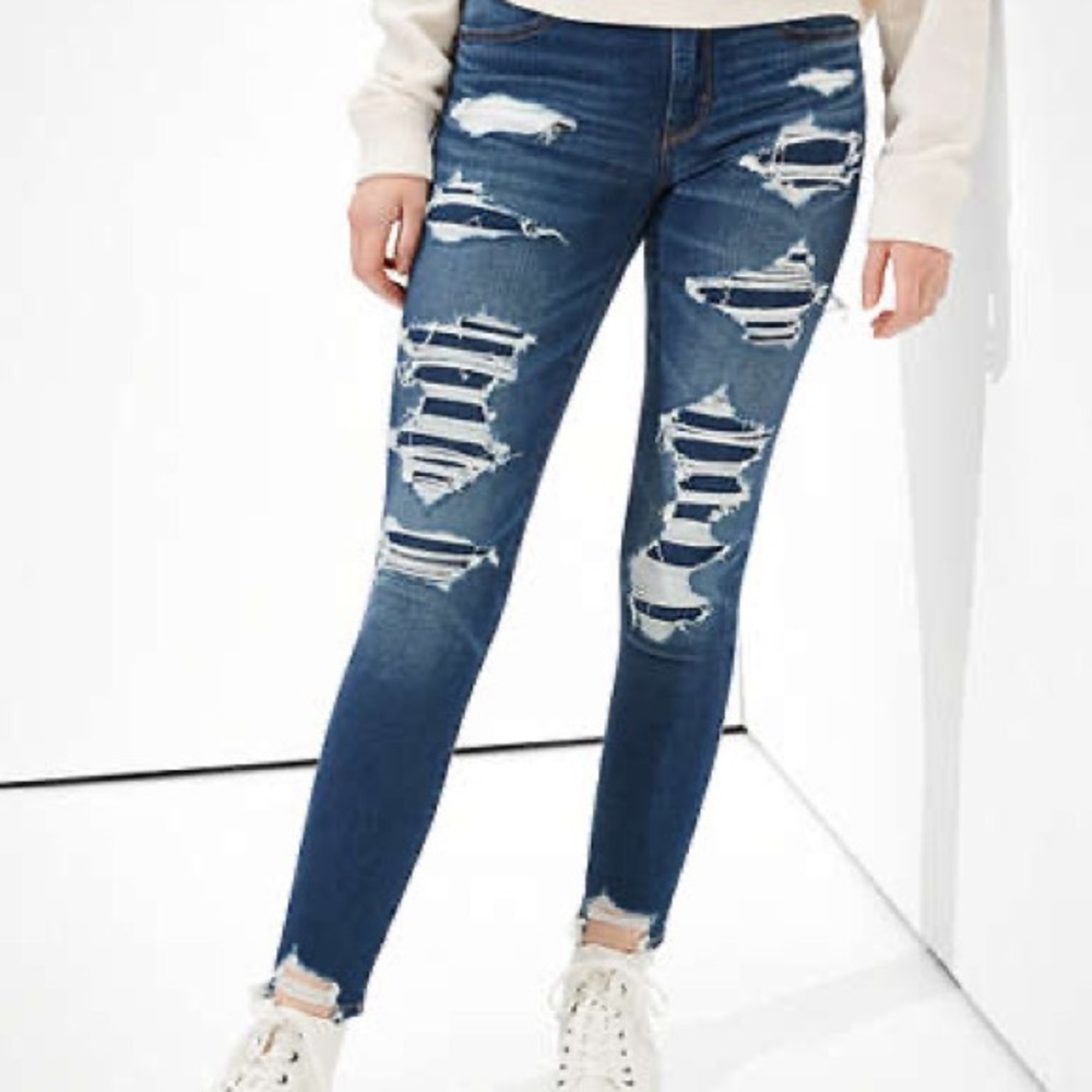 American Eagle (00) Highest Rise Next Level Stretch Distressed Jeans